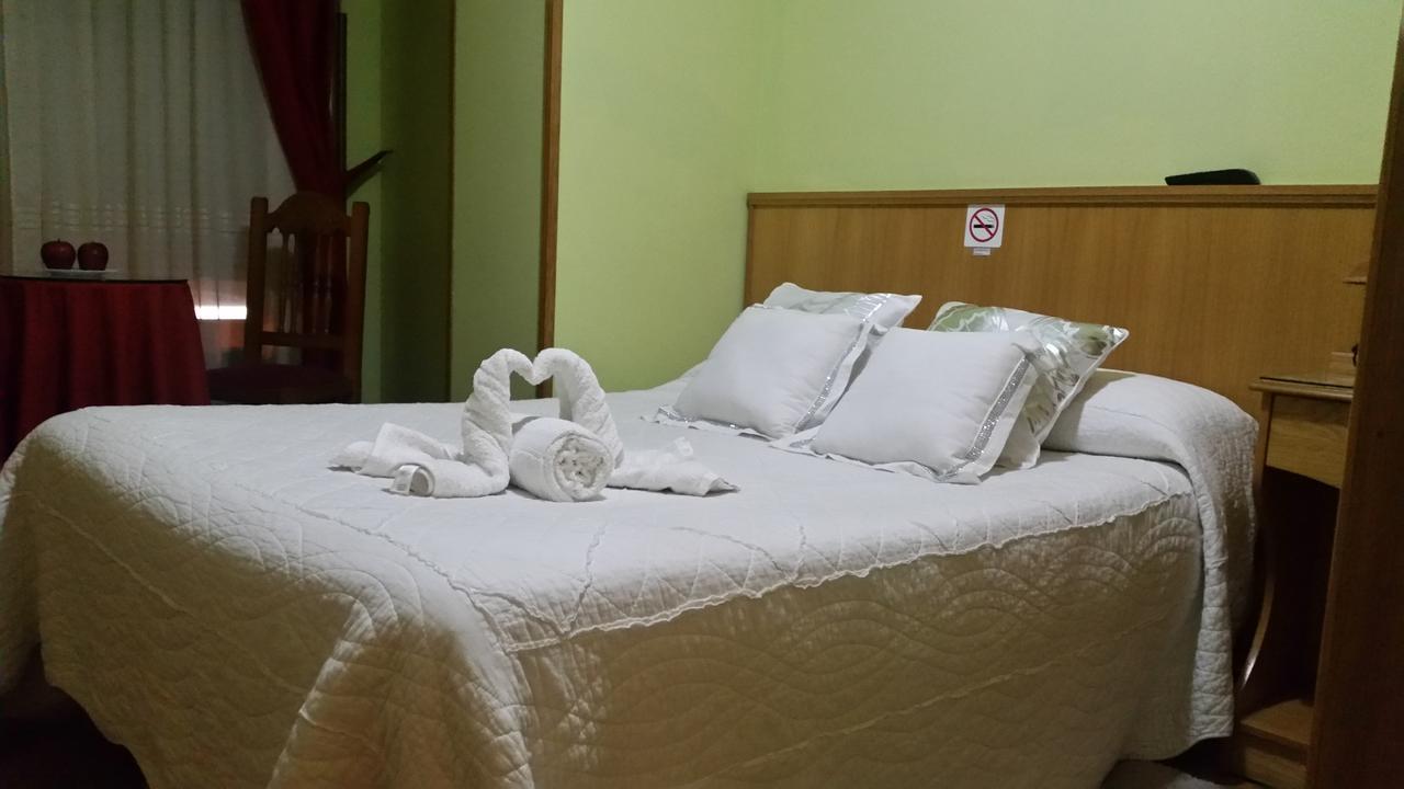 Hostal Ponte Dos Santos Ribadeo Kültér fotó